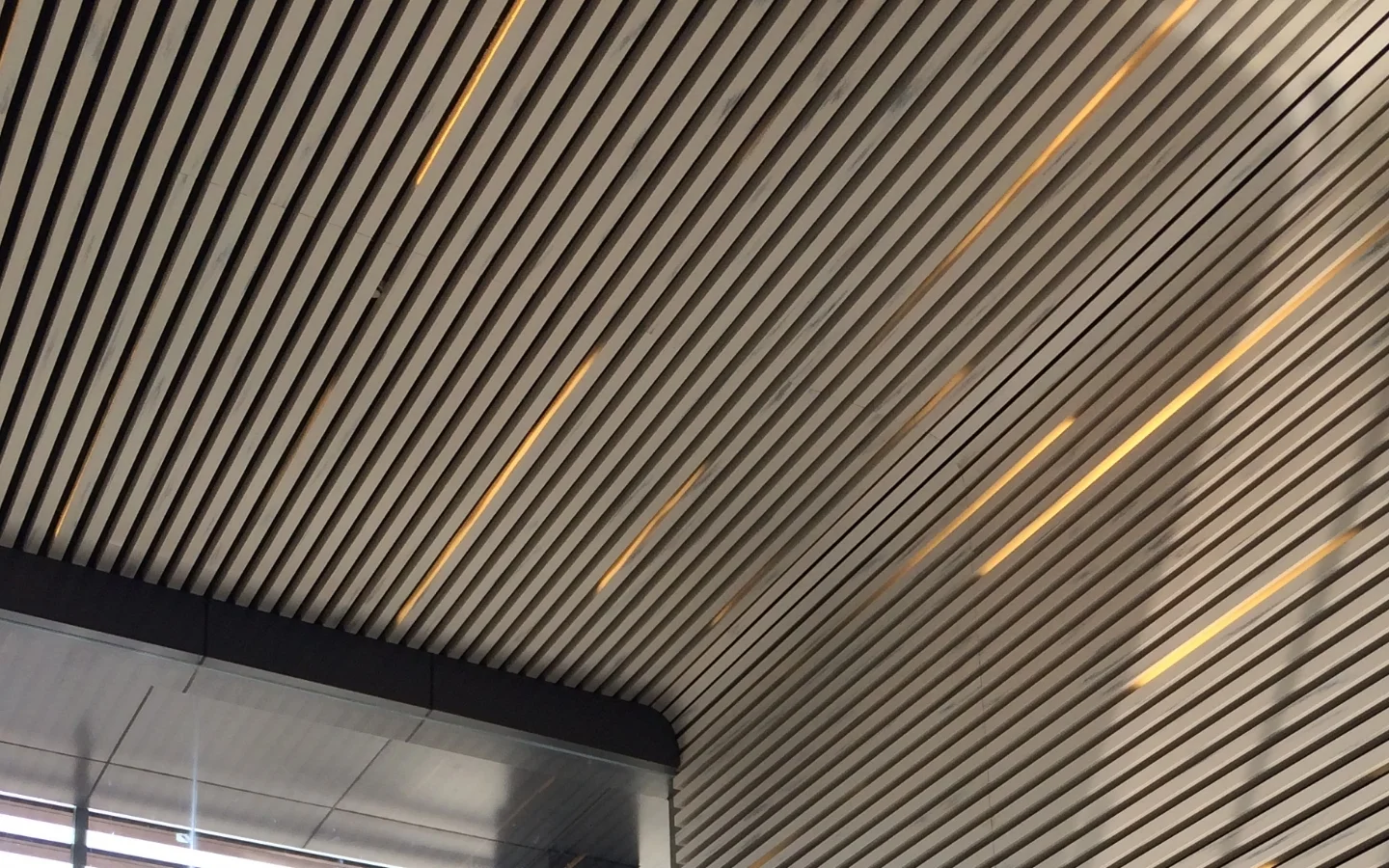 Controsoffitti in legno wpc e rivestimenti a soffitto 1 Controsoffitti e rivestimenti arduini arredamenti